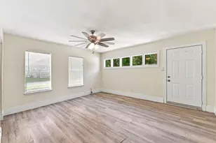 1012 W Hart Ave, Pasadena, TX 77506 - Photo 11