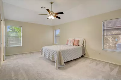 2614 S Peach Hollow Circle Circle, Pearland, TX 77584 - Photo 5