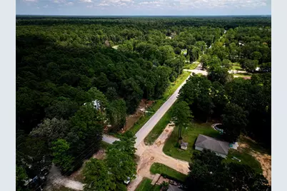 25609 Northampton, New Caney, TX 77357 - Photo 3