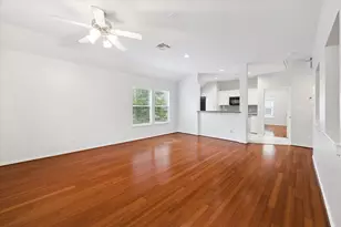 1138 W 25th St, Houston, TX 77008 - Photo 11