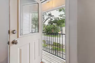 1138 W 25th St, Houston, TX 77008 - Photo 15