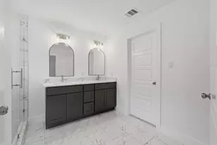13146 Lake Conroe Bay Rd, Willis, TX 77318 - Photo 19