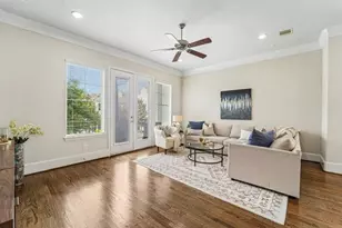 1010 W 24th St, Houston, TX 77008 - Photo 9
