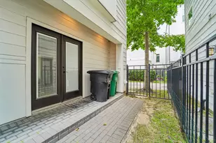 1010 W 24th St, Houston, TX 77008 - Photo 25