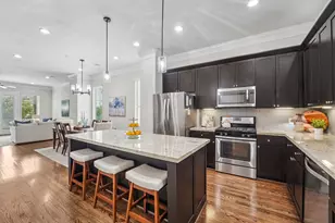 1010 W 24th St, Houston, TX 77008 - Photo 5