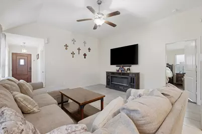 8338 Broadleaf Avenue, Baytown, TX 77521 - Photo 5