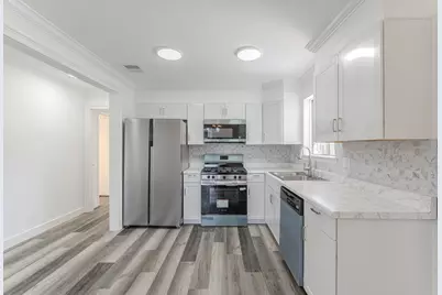 10126 Pine Moss Drive, Houston, TX 77040 - Photo 11