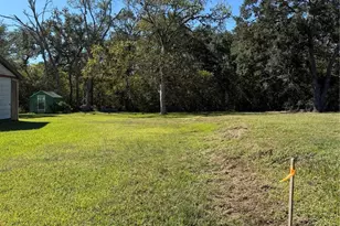 112 S Travis St, Sweeny, TX 77480 - Photo 1