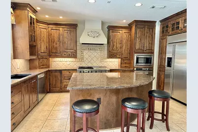 107 E Mirror Ridge Circle, The Woodlands, TX 77382 - Photo 9