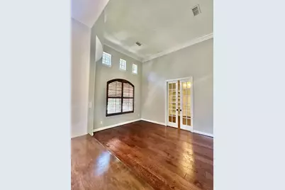 107 E Mirror Ridge Circle, The Woodlands, TX 77382 - Photo 5