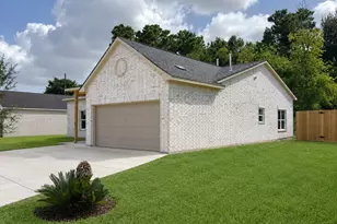 8715 Victoria Forest Dr, Houston, TX 77088 - Photo 1