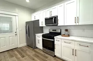 3414 Ursuline, Galveston, TX 77550 - Photo 13