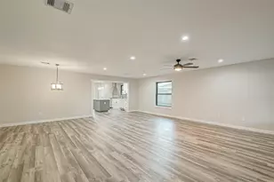 2111 Nina Lee Ln, Houston, TX 77018 - Photo 11