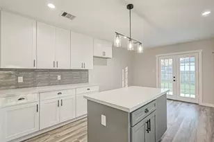 2111 Nina Lee Ln, Houston, TX 77018 - Photo 7