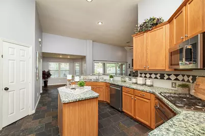 163 N Millport Circle, The Woodlands, TX 77382 - Photo 19