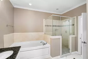 2150 Bancroft St, Houston, TX 77027 - Photo 15