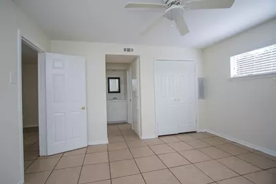 3702 Flora #4, Houston, TX 77006 - Photo 17
