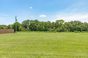 838 Oak Ridge Dr, Angleton, TX 77515 - Photo 45
