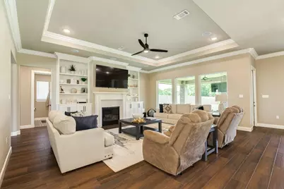 838 Oak Ridge Drive, Angleton, TX 77515 - Photo 11