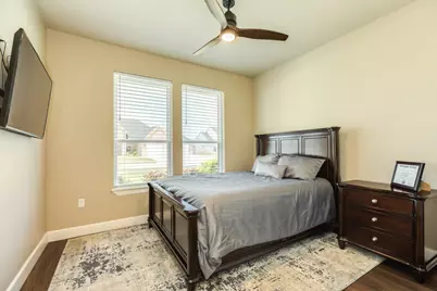 838 Oak Ridge Drive, Angleton, TX 77515 - Photo 29