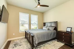 838 Oak Ridge Dr, Angleton, TX 77515 - Photo 29