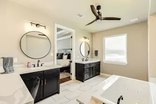 838 Oak Ridge Dr, Angleton, TX 77515 - Photo 23