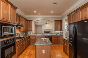 10126 Holly Chase Dr, Houston, TX 77042 - Photo 19