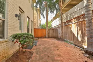 10126 Holly Chase Dr, Houston, TX 77042 - Photo 45