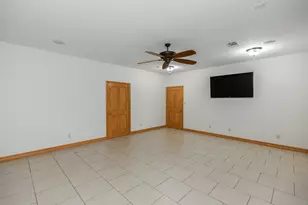 114 Holmes Rd, Lumberton, TX 77657 - Photo 17