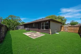 2779 Forest Point Dr, League City, TX 77573 - Photo 23