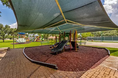 2779 Forest Point Drive, League City, TX 77573 - Photo 3