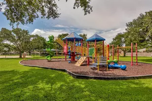 2779 Forest Point Dr, League City, TX 77573 - Photo 29