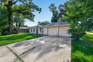 9702 Hillis St, Houston, TX 77078 - Photo 3