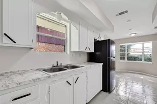 9702 Hillis St, Houston, TX 77078 - Photo 17