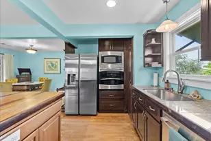 939 17th Street St, Dickinson, TX 77539 - Photo 5