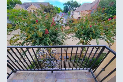 1742 Michigan Street #F, Houston, TX 77006 - Photo 9