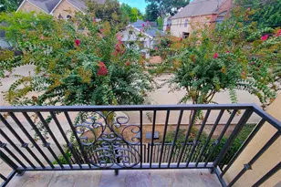 1742 Michigan St, Houston, TX 77006 - Photo 9