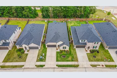 318 Springfield Terrace Drive, Conroe, TX 77304 - Photo 33