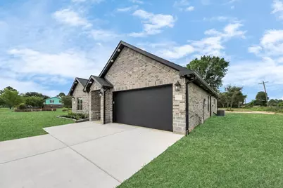 601 Lily Street, Prairie View, TX 77484 - Photo 3