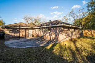 1327 Diplomat Way, Houston, TX 77088 - Photo 21