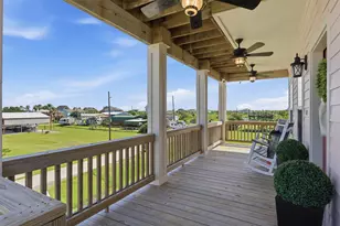 124 Jewel Dr, Port Bolivar, TX 77650 - Photo 3