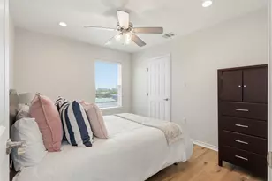 124 Jewel Dr, Port Bolivar, TX 77650 - Photo 17