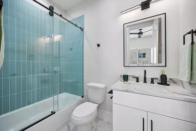 5825 Winsome Lane, Houston, TX 77057 - Photo 17