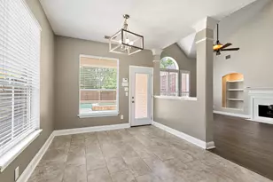 13614 Cardinal Cove Ct, Cypress, TX 77429 - Photo 17