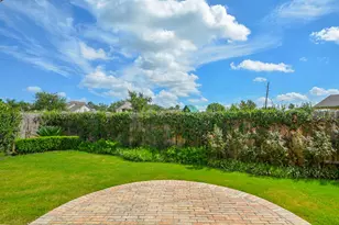 6411 Edinburgh Ct, Sugar Land, TX 77479 - Photo 29