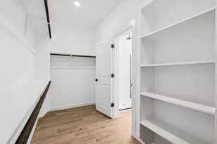 12826 Old Fashion Cir, Mont Belvieu, TX 77535 - Photo 17