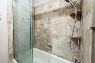 7730 Challie Ln, Houston, TX 77088 - Photo 11