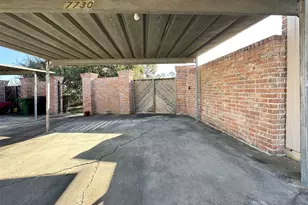 7730 Challie Ln, Houston, TX 77088 - Photo 21