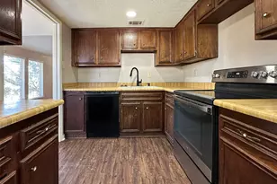 7730 Challie Ln, Houston, TX 77088 - Photo 5