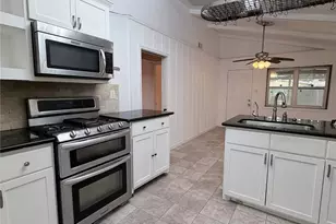 618 Sulphur St, Houston, TX 77034 - Photo 7